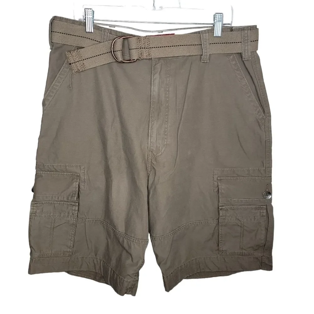 Levi's Men's khaki cargo shorts w/belt size 36